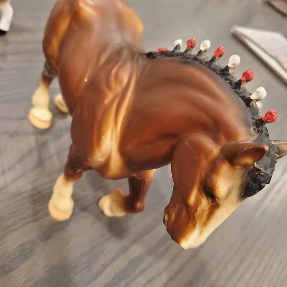 Beautiful Vintage Breyer Clydesdale Stallion With Red and White Bobs 70's -80's - Picture 8 of 12